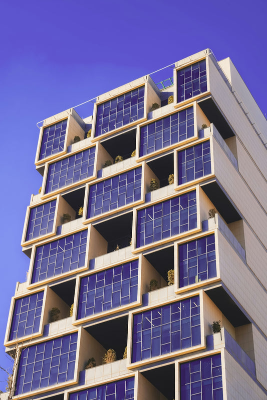 A very tall building with lots of windows